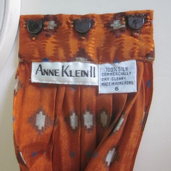 Anne Klein II Petites VINTAGE Size 6 Silk Skirt with Matching Pleated Cummerbund - Picture 6 of 8